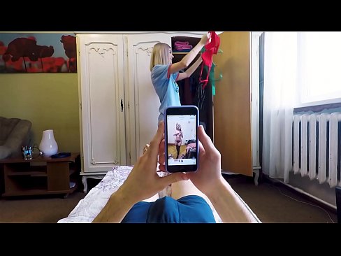 ❤️ La germanastra va fer esmenar el seu germà just abans que la mare tornés a casa Vídeo porno a nosaltres ☑