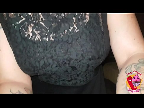 ❤️ La germanastra cachonda li fa una mamada i espanyola Vídeo porno a nosaltres ☑