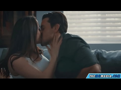 ❤️ Sexe romàntic amb una bona mare tetona Vídeo porno a nosaltres ☑